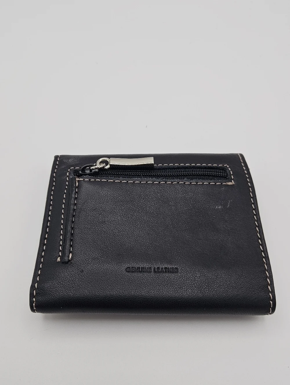 N/A black trifold