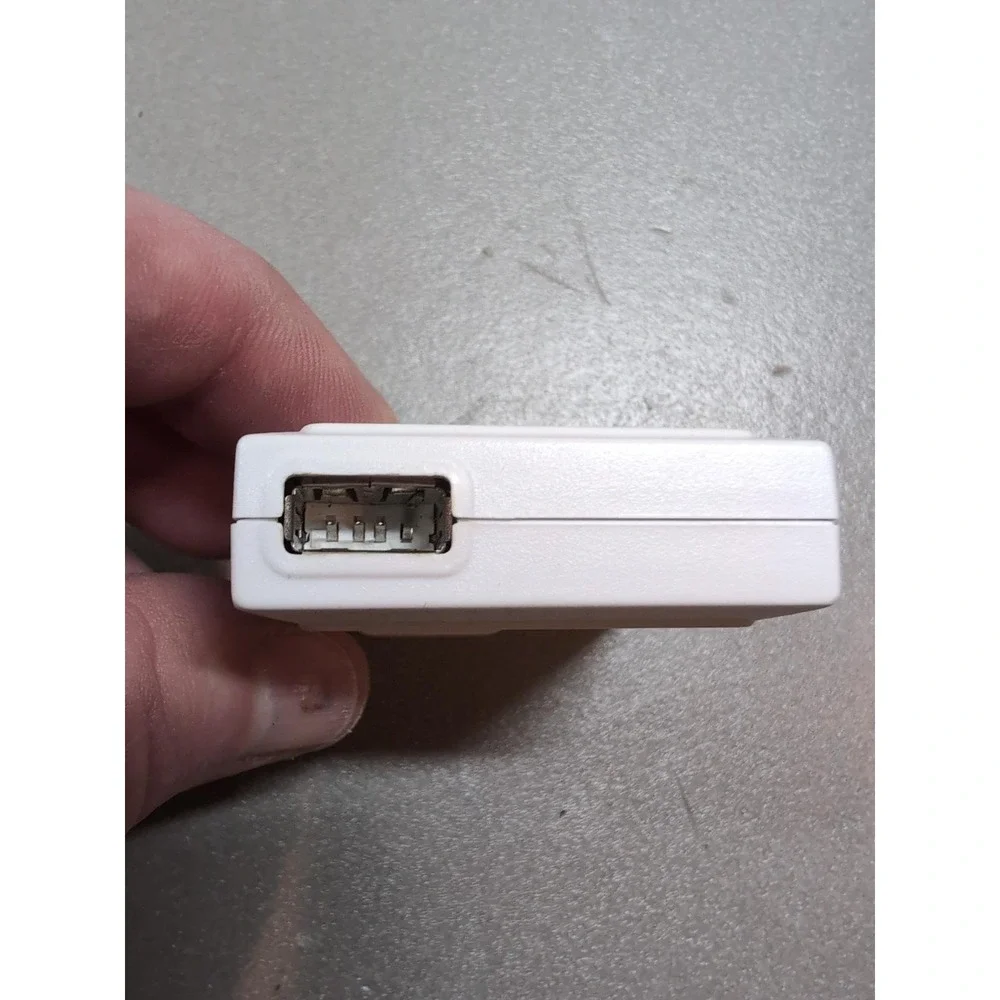 Hampton Bay USB Wall Charger White Folding Prongs Power Supply 6002-7431 5V 1A