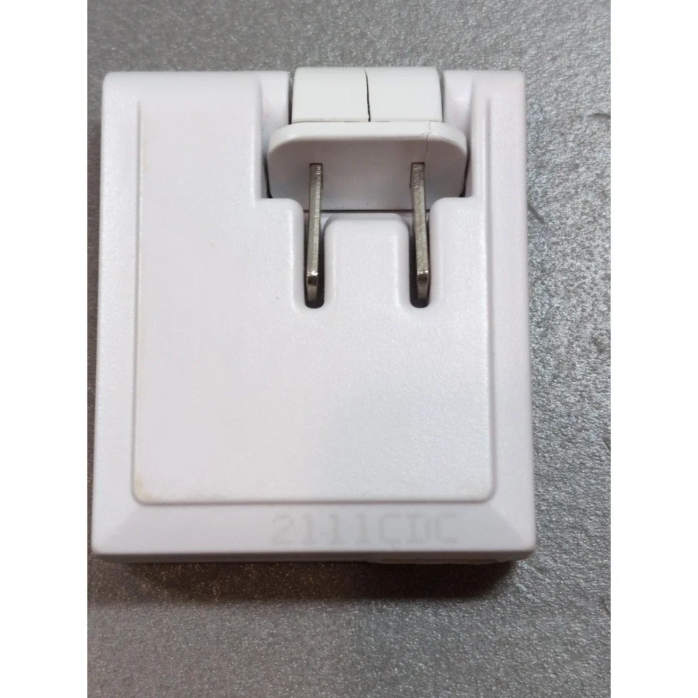 Hampton Bay USB Wall Charger White Folding Prongs Power Supply 6002-7431 5V 1A