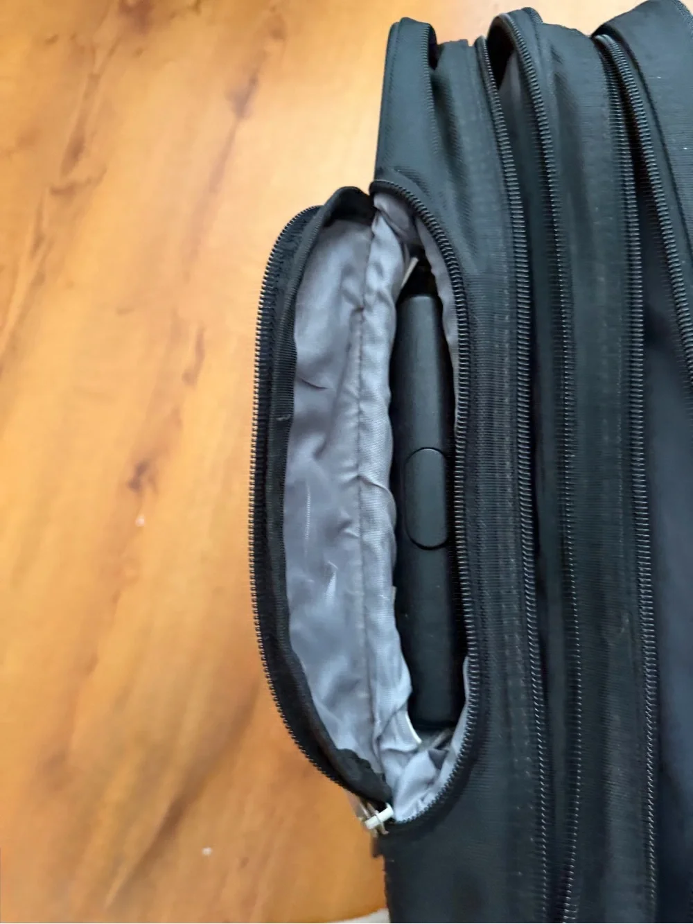 American Tourister compact rolling
