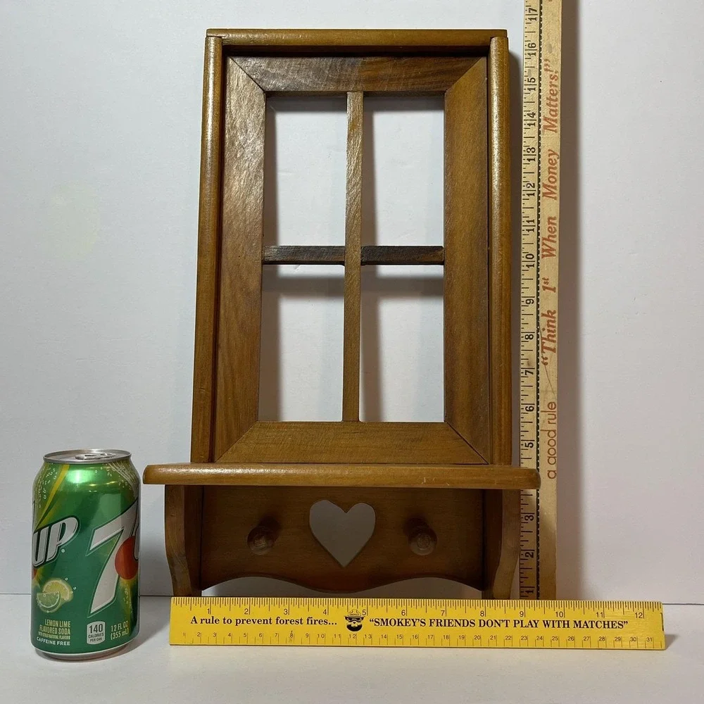N/A charming wooden
