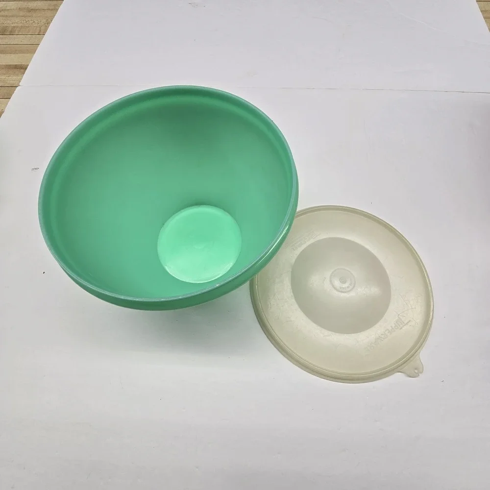 Tupperware vintage lettuce