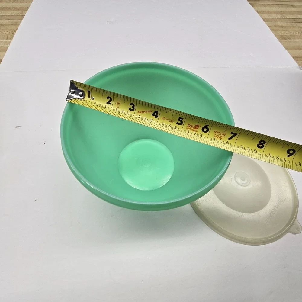 Tupperware vintage lettuce