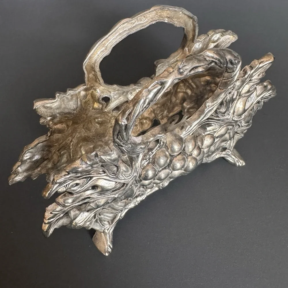 Godinger Silver Art Co. Silver-plated Napkin Holder ~ Grape & Leaf Design