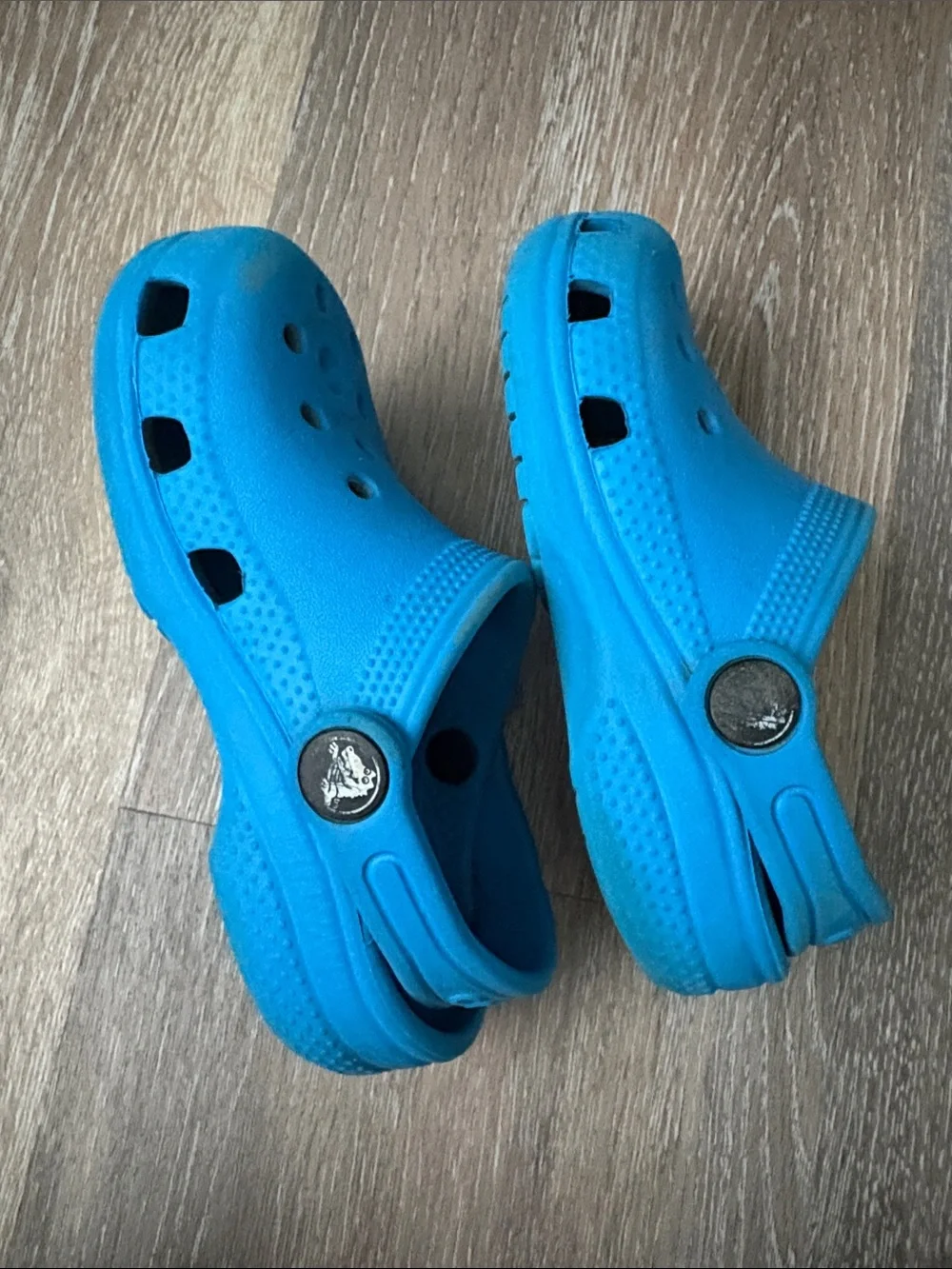 CROCS cushioned ventilated