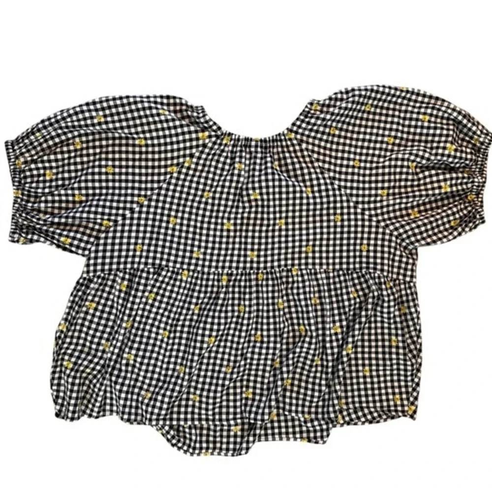 Old Navy old embroidered