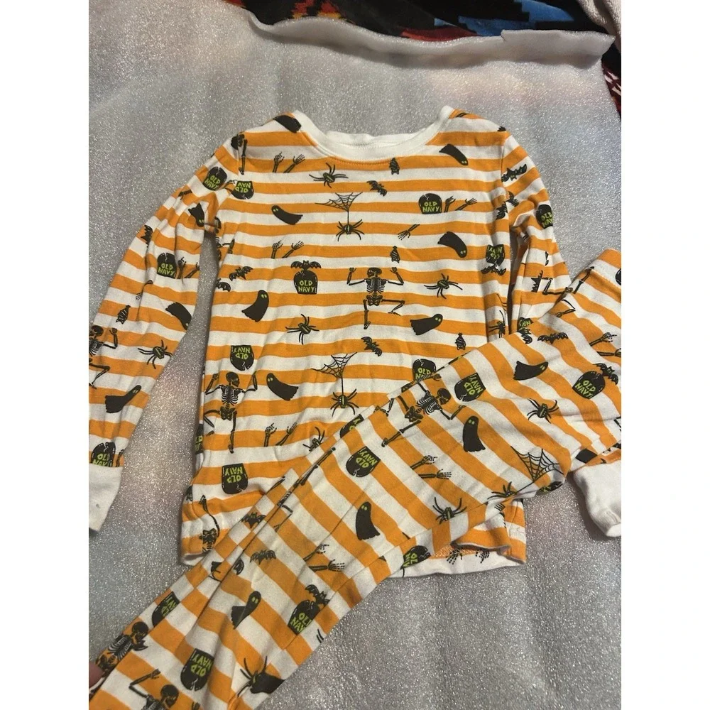 Old Navy Kids Halloween Pajama Set 5T Orange Stripe Skeleton Ghost Spider PJs