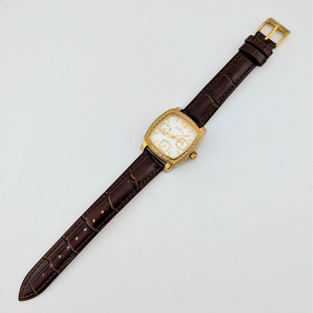 Y2K Skagen 558SGLD8A White MOP Dial Crystal Bezel Gold Tone Watch 30mm 7.5