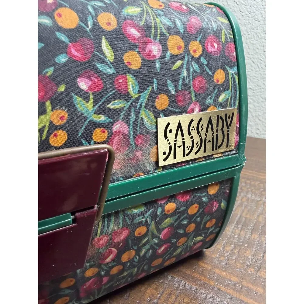 VTG Sassaby Makeup Train Case Green Floral Washable Fabric Mirror 90s Made In US