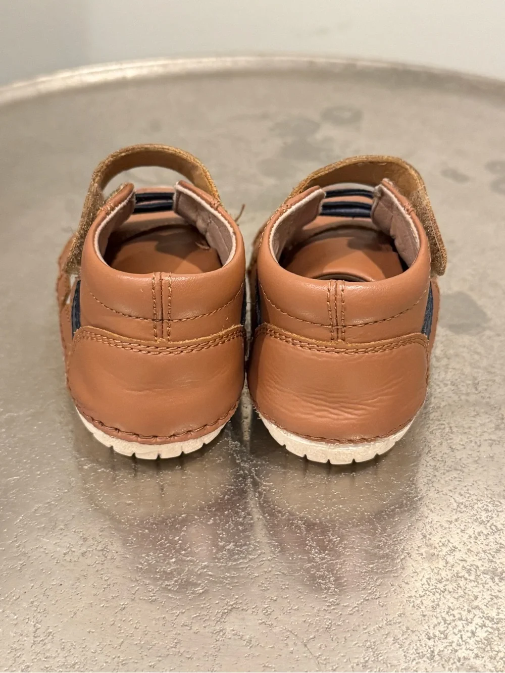 Old Soles brown little star