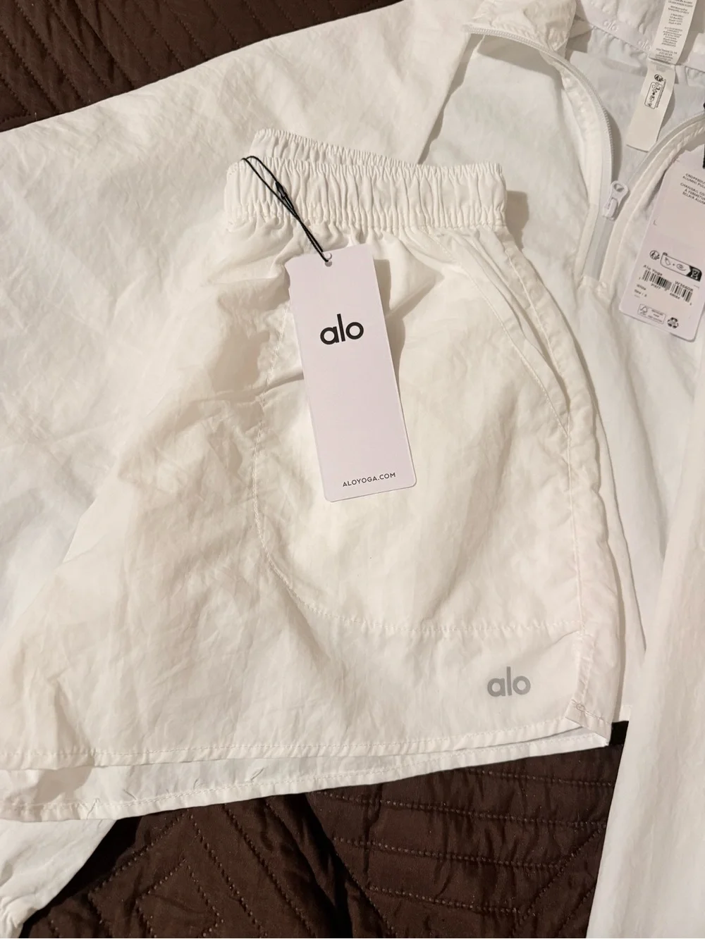 ALO Yoga minimal white