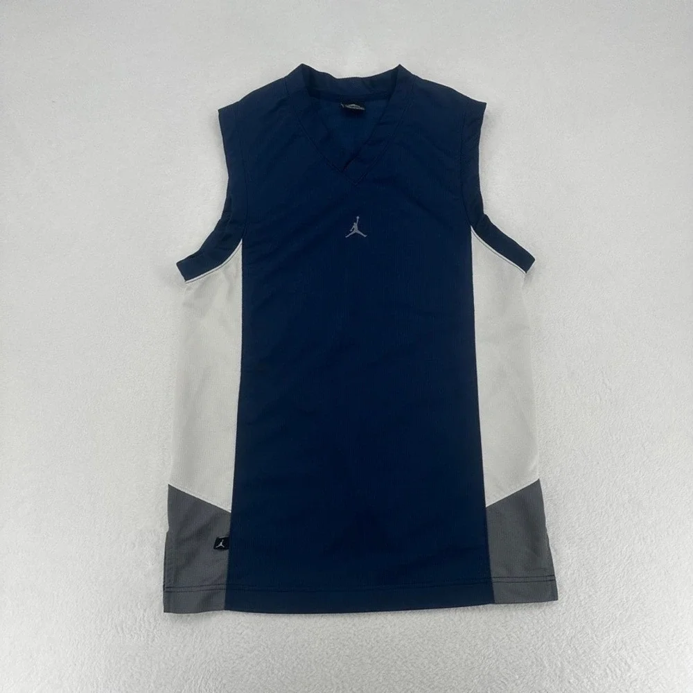 Jordan Sleeveless Athletic V Neck Top Blue‎ Gray Size Small