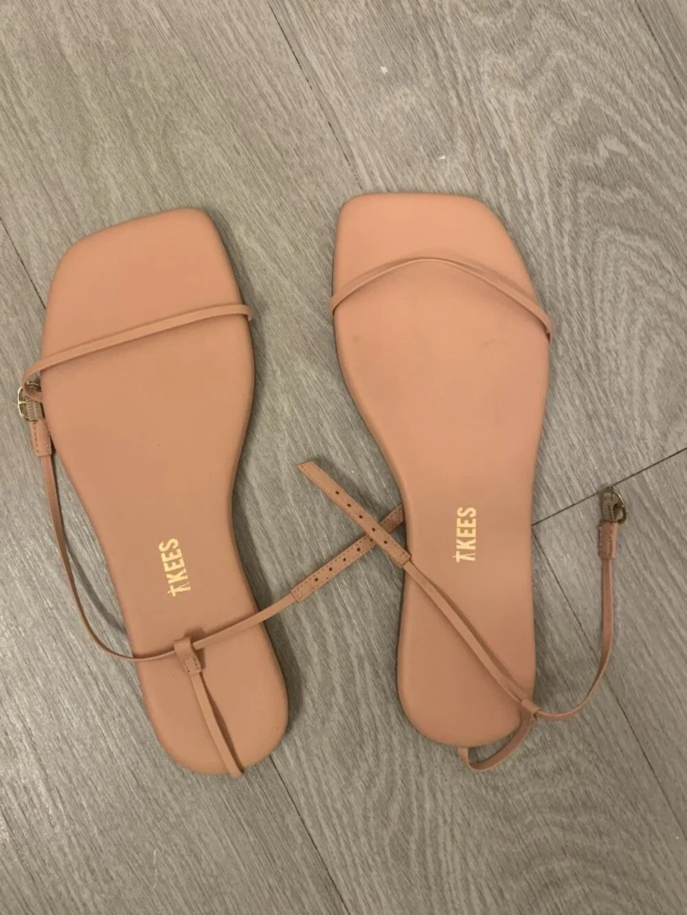 TKEES square toe