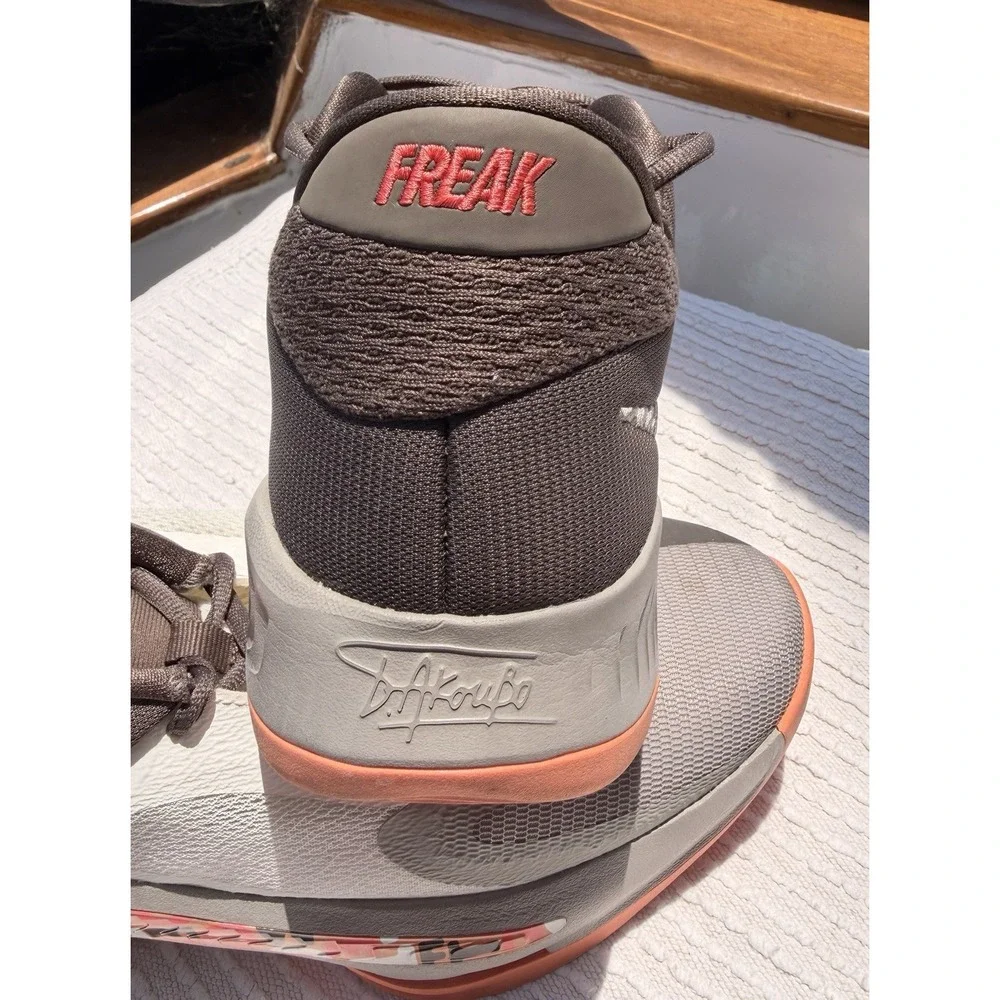 Nike up sale