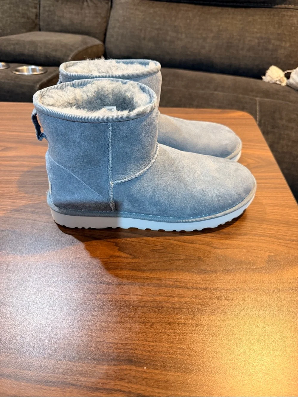 UGG Women’s Short Suede Boot - gray Color in excellent condition
