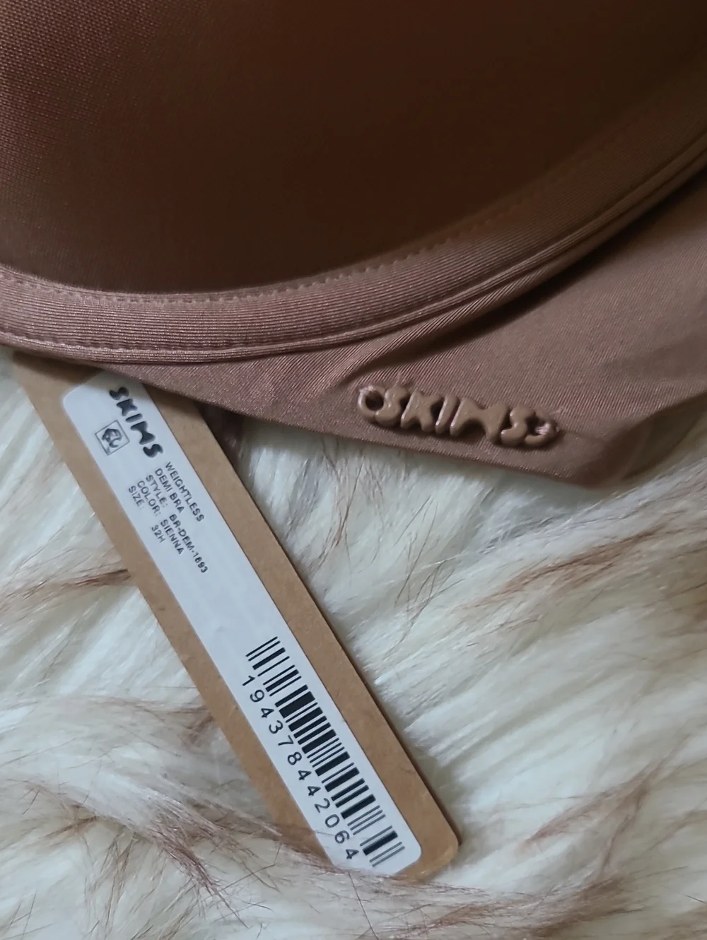 NWT SKIMS Weightless Demi Bra Size 32H Sienna