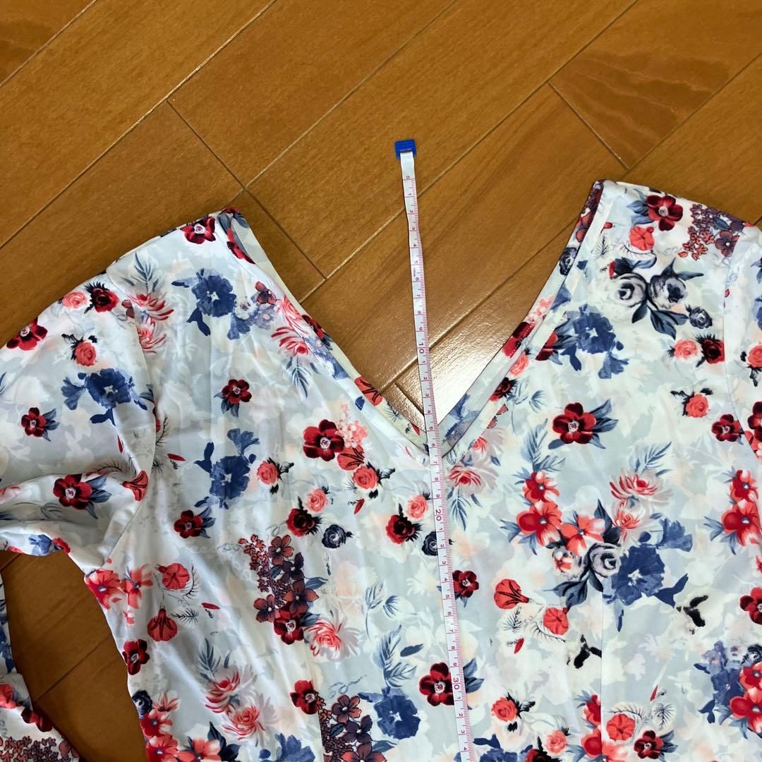 Floral Print V-Neck Ruffle Sleeve Top