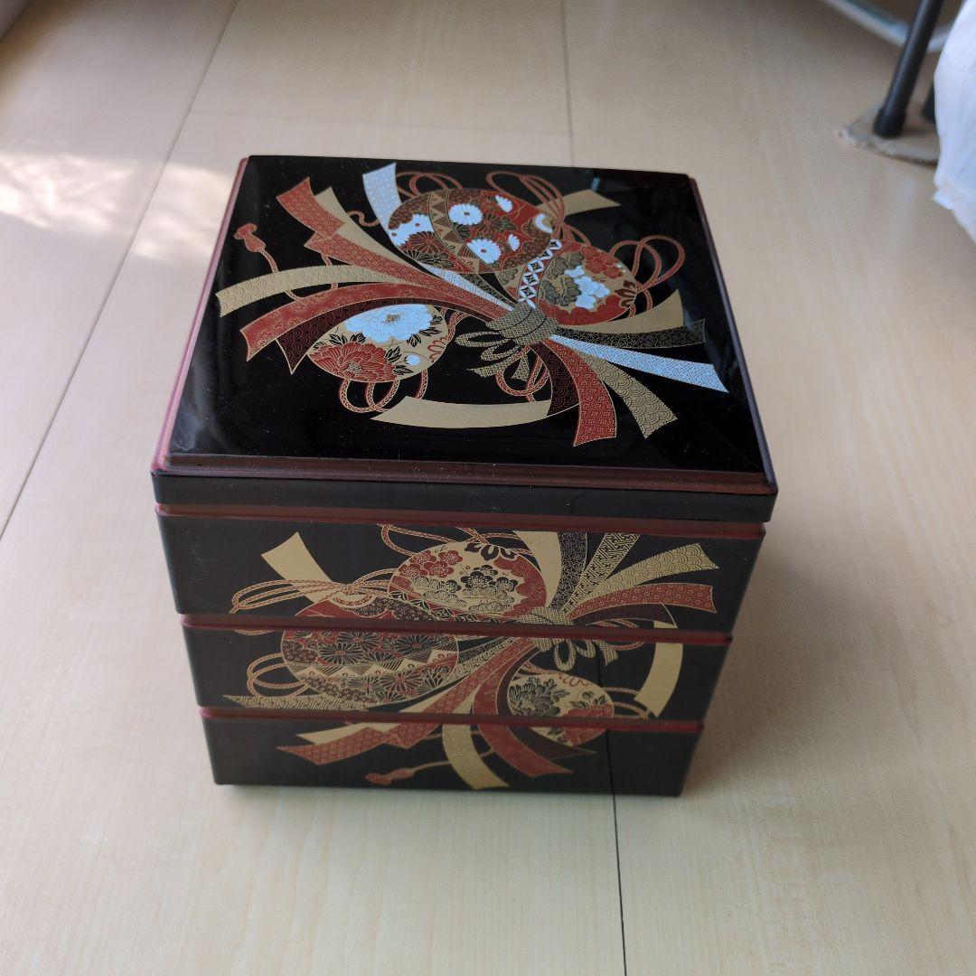 Traditional 3-Tier Jubako Box
