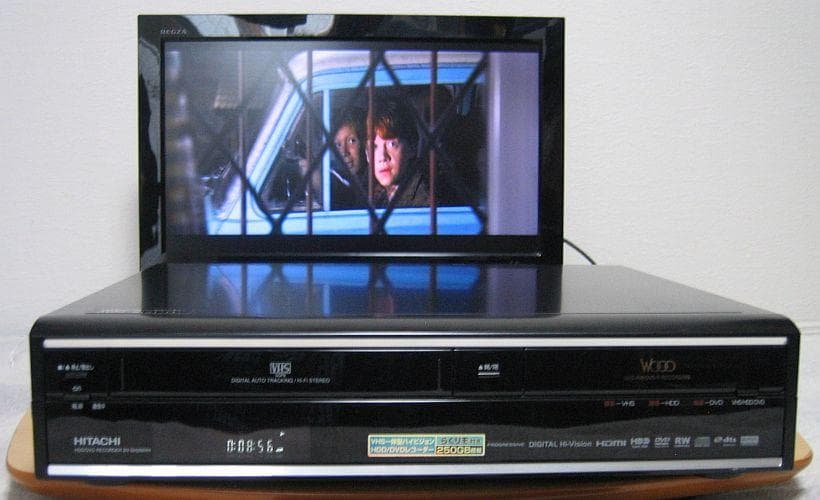 Hitachi HDD/DVD Recorder with Integrated Video DV-DH250VH