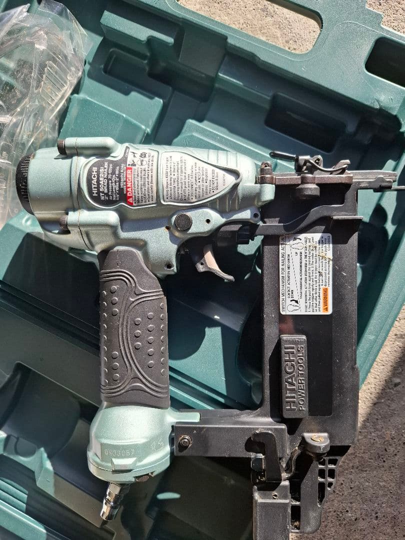 HITACHI NT 50AE2 Air Nailer