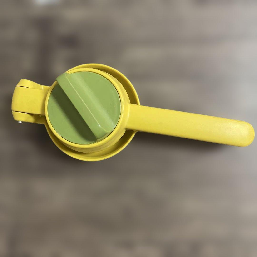 lemon juicer
