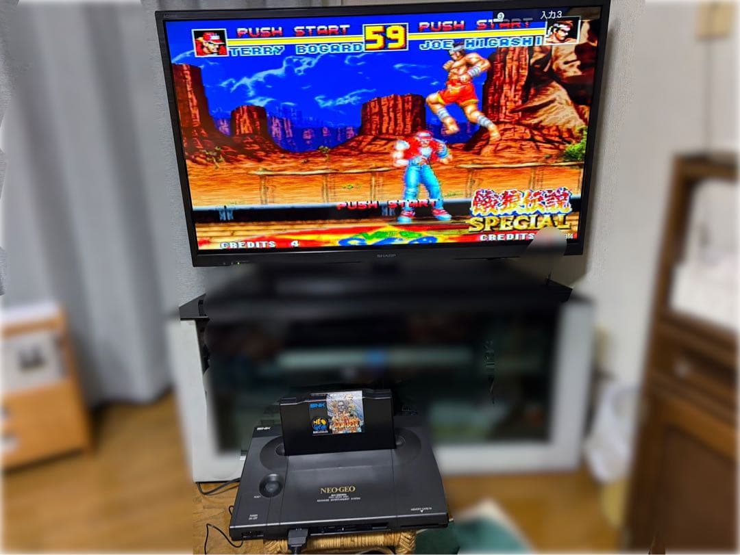 NEOGEO AES Console - One Owner - Includes Extra Controller / 2 Games