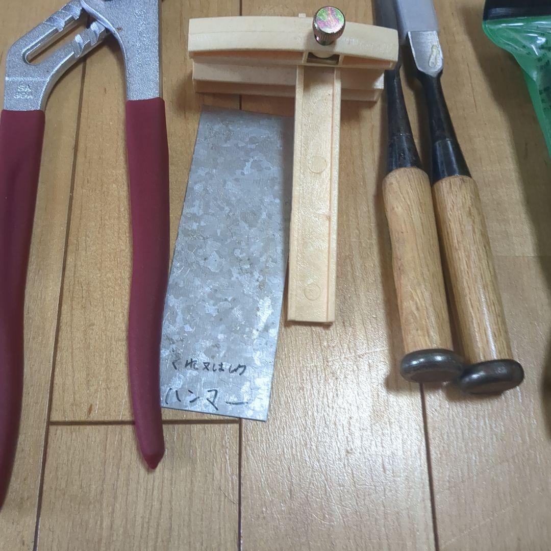 Tool set with pliers and a woodworking plane