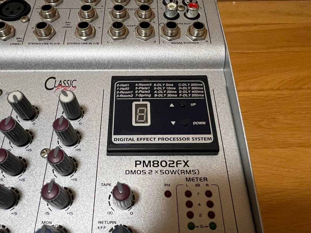 CLASSIC PRO Powered Mixer PM802FX