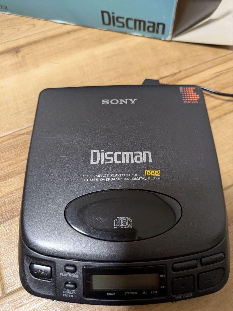 Sony Discman D-101 with box