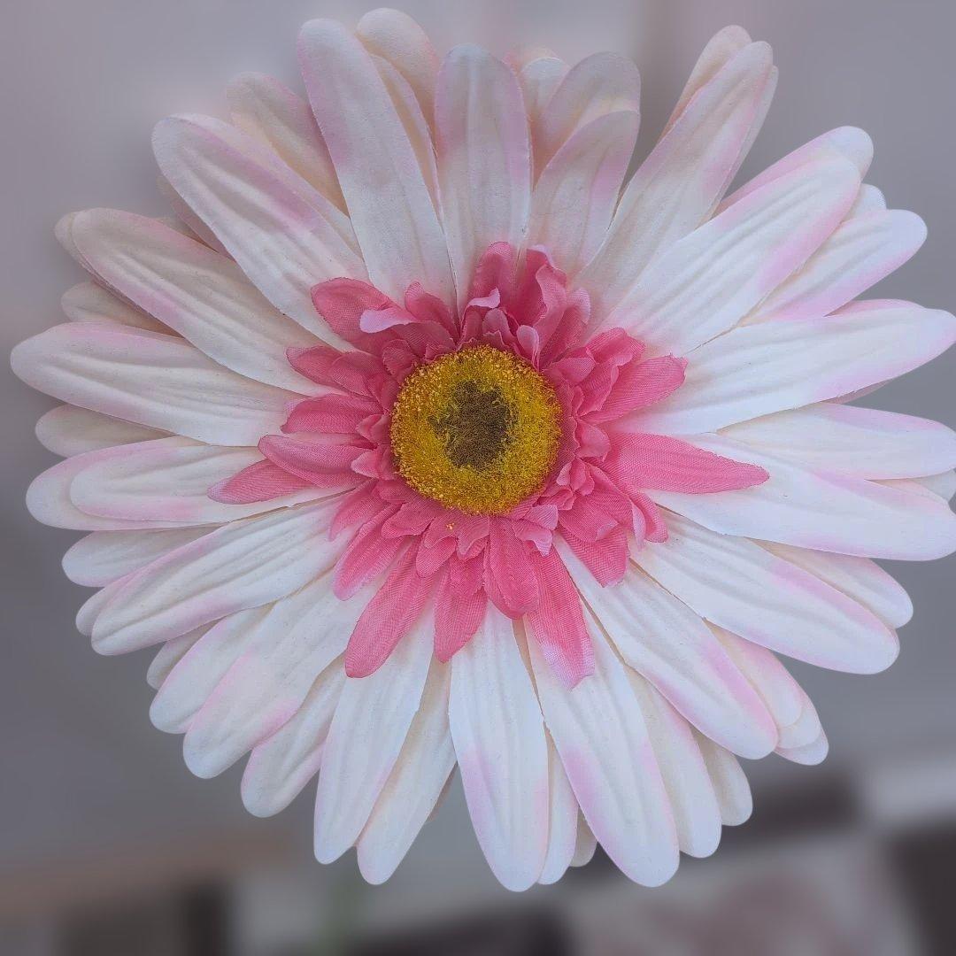 Giant Flower Gerbera Style Set of 4 - Total Length 108cm