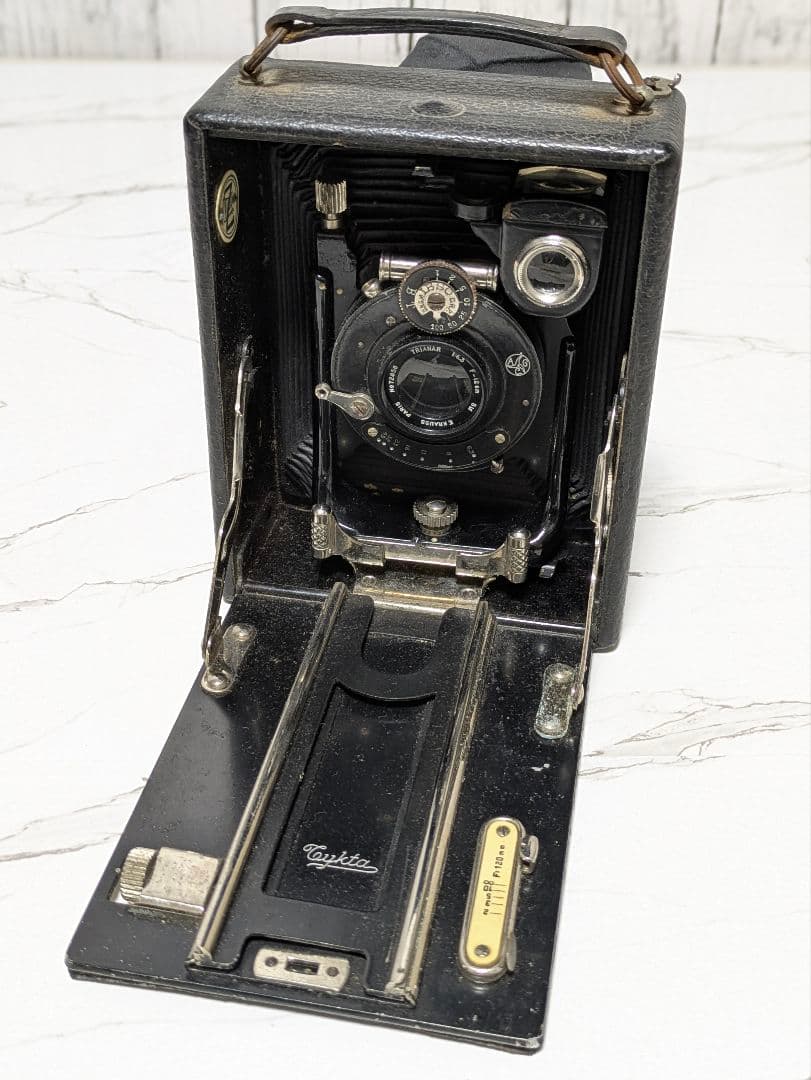 Medium format camera, antique bellows camera, rare
