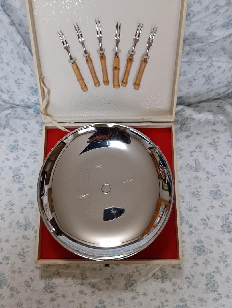 Stainless Steel Fruit Stand with 6 Forks