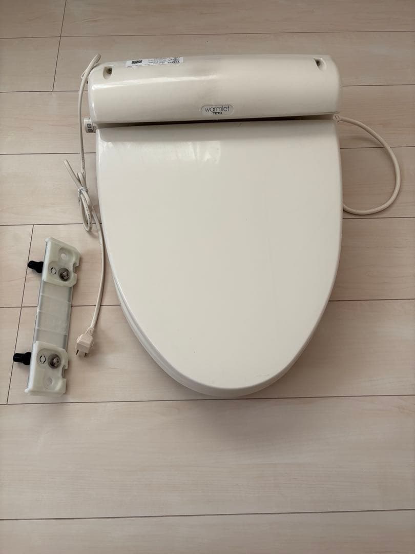 TOTO Heated Toilet Seat Warmlet