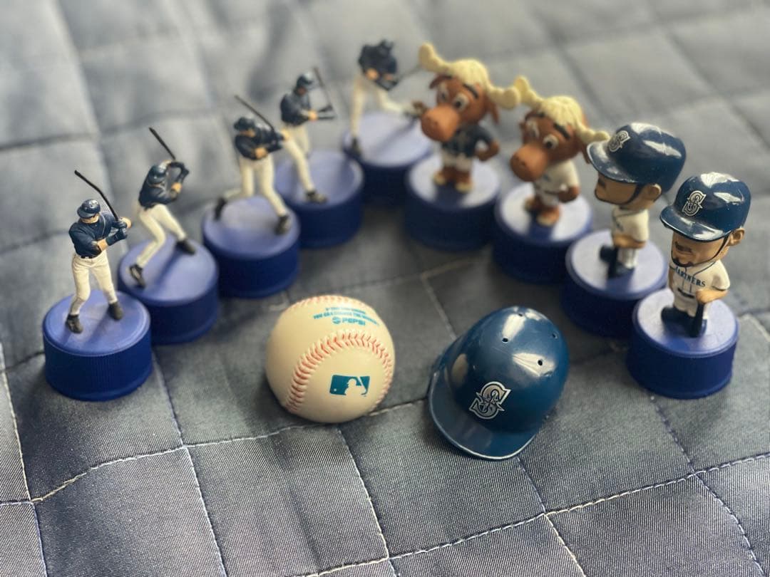 Ichiro Pepsi Plastic Bottle Caps Set of 11