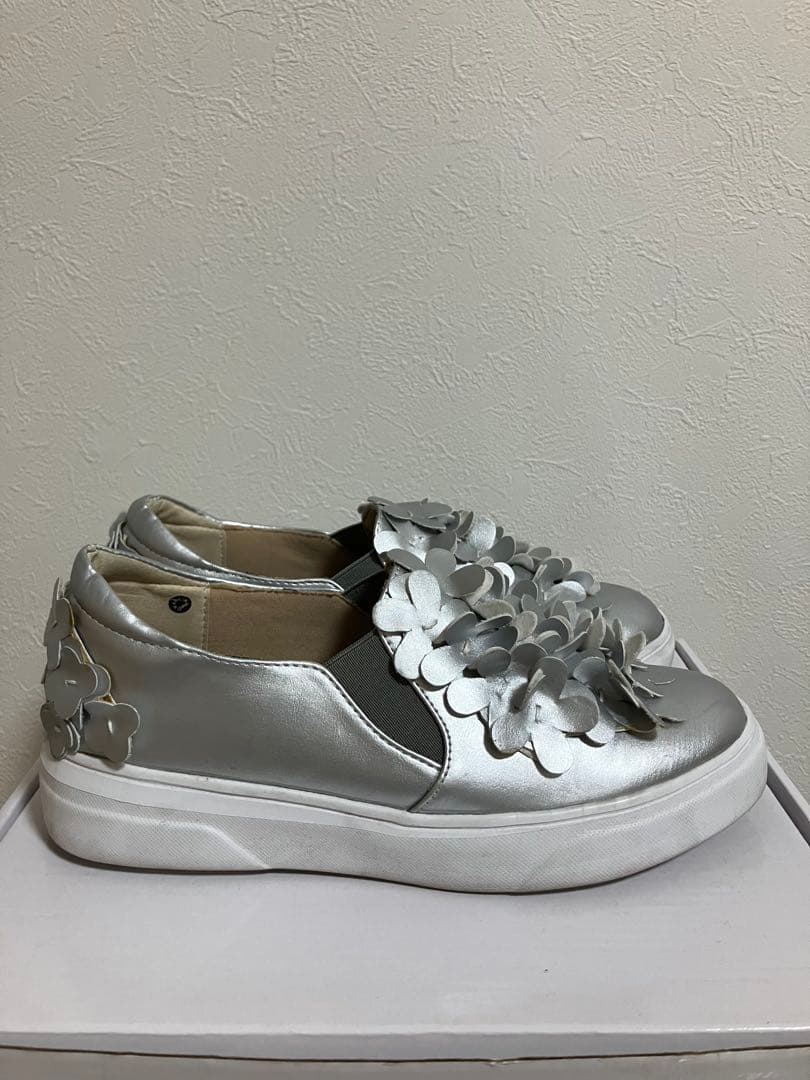 Silver Petal Embellished Slip-Ons