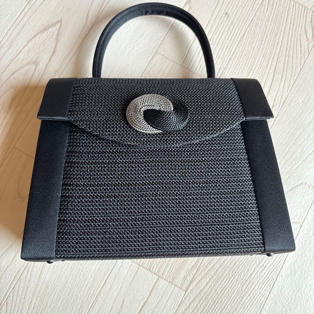 Tokyo IGIN Black Silk Handbag
