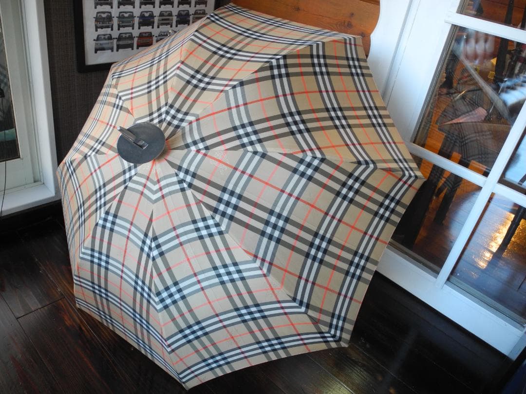 Ultra-Rare Burberry Umbrella (Can be Sat On)