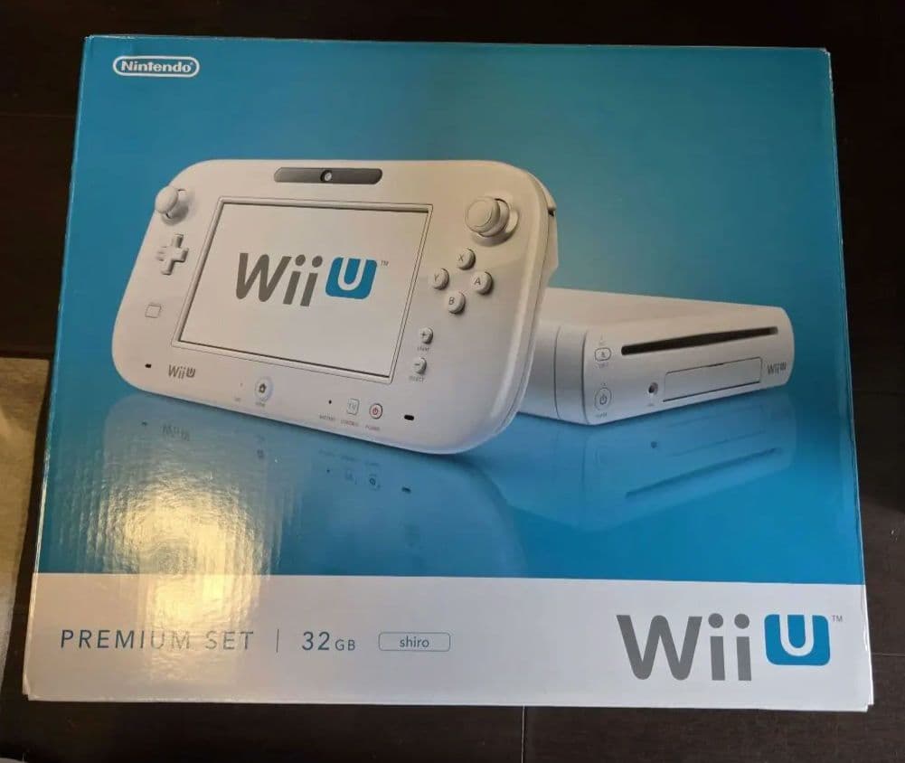 Wii U Console, Controller, Accessory Set, 8 Software Titles