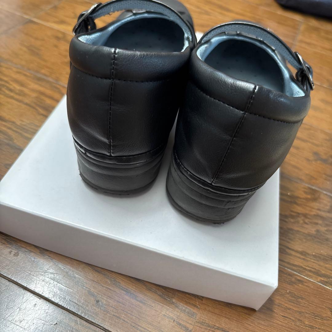 Pansy Black Shoes with Straps