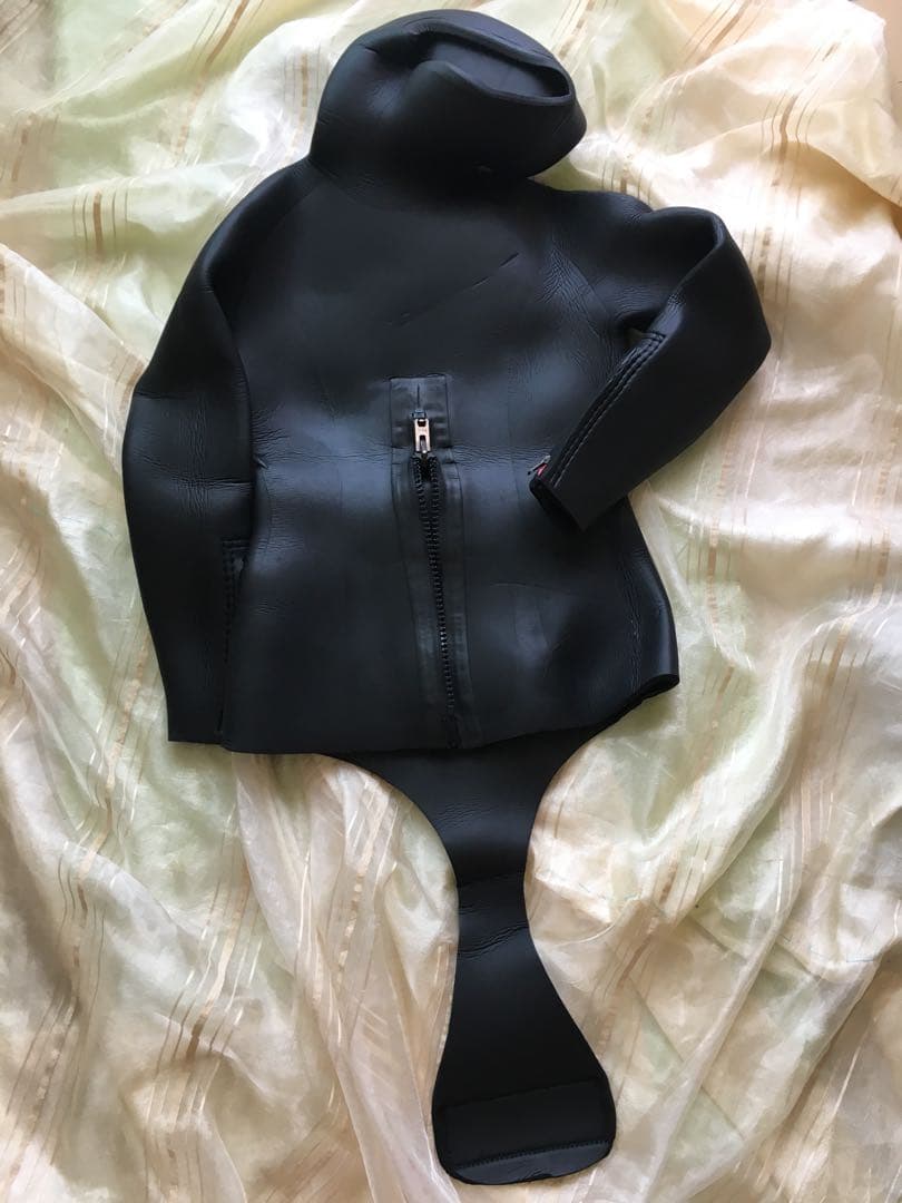 diving<br>ugo piece