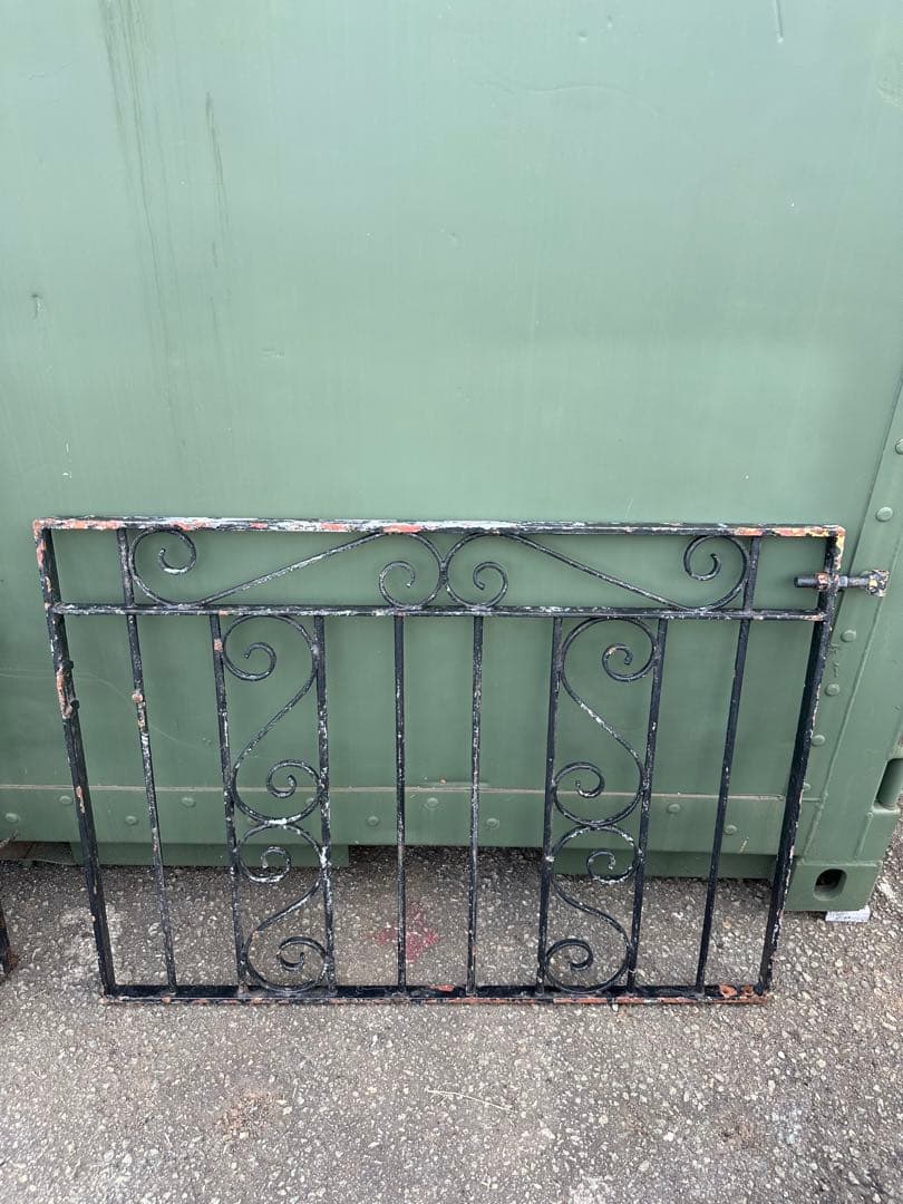 Vintage iron fence - perfect for garden items, fences, and trellises! Shabby garden style.
