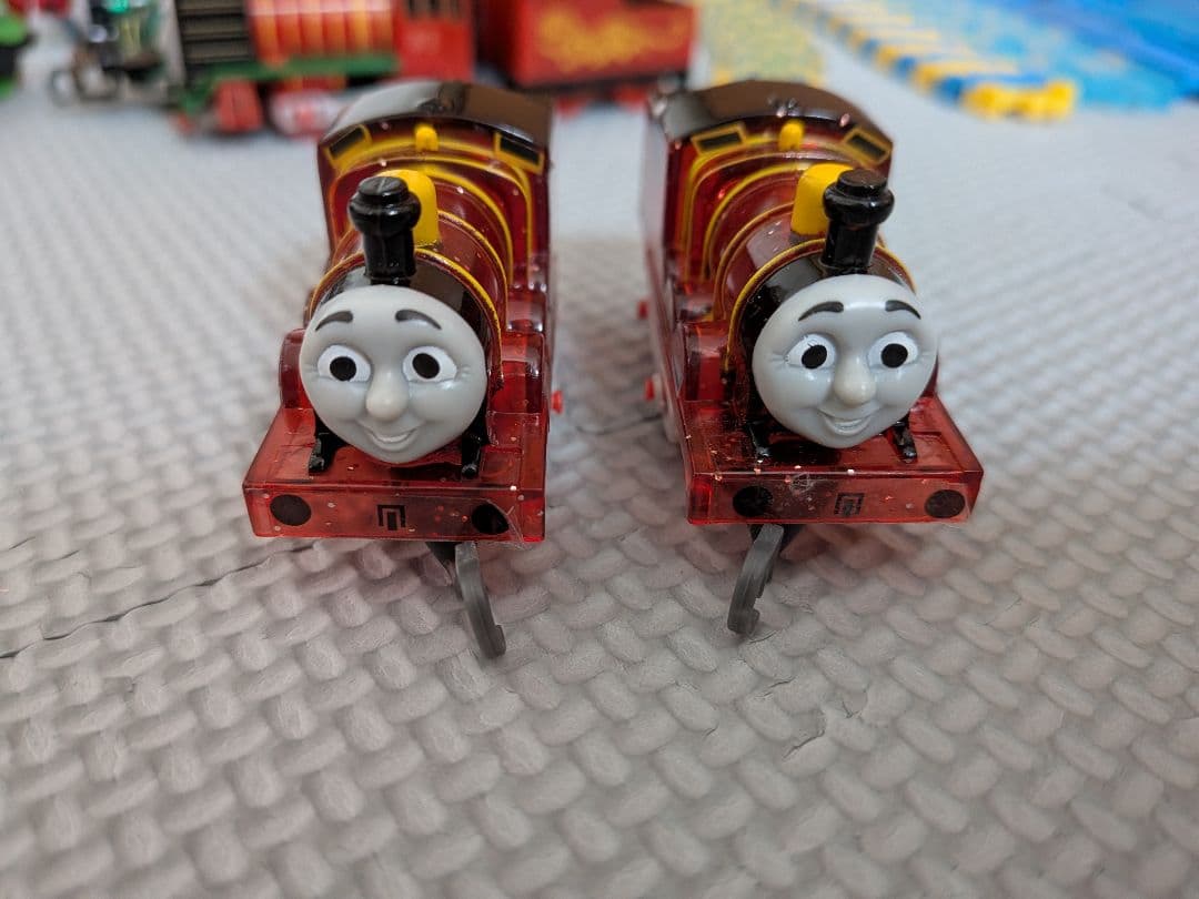 Capsule Plarail Thomas Enoden Rails