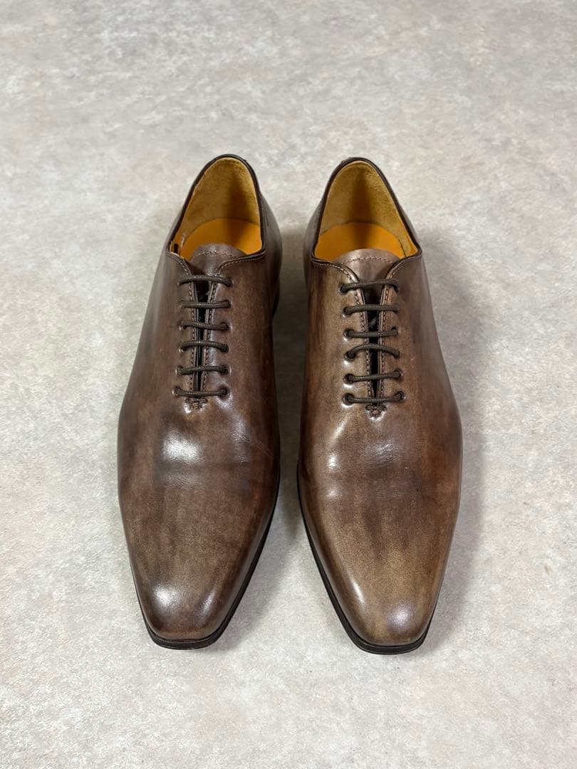 color brown<br>size