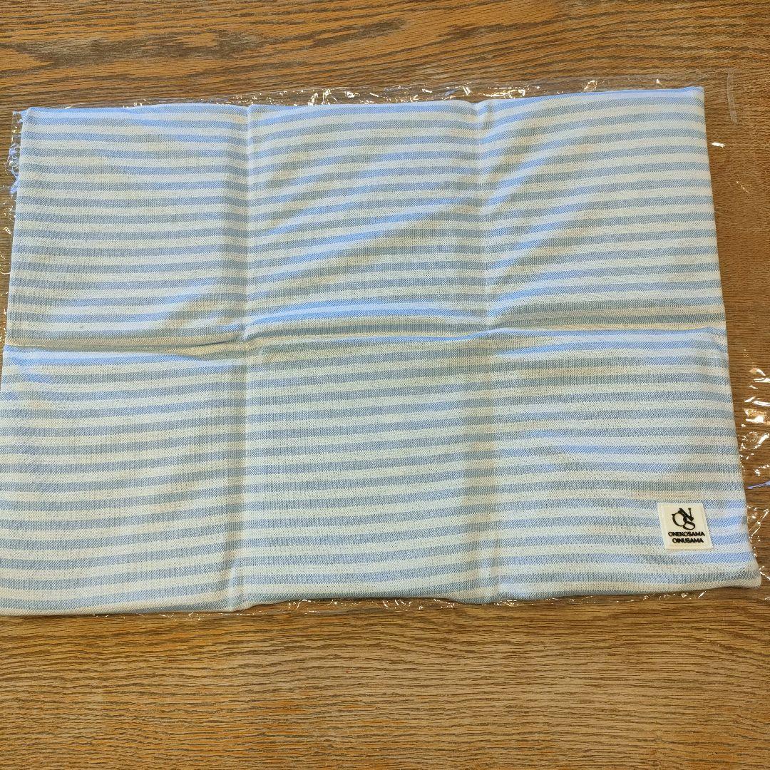 Unused M-size cooling mat for dogs