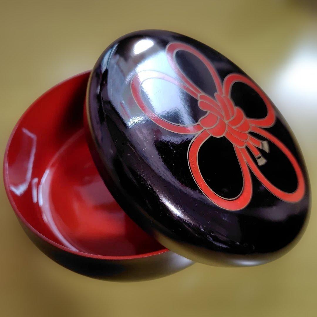 Lacquerware confectionery container