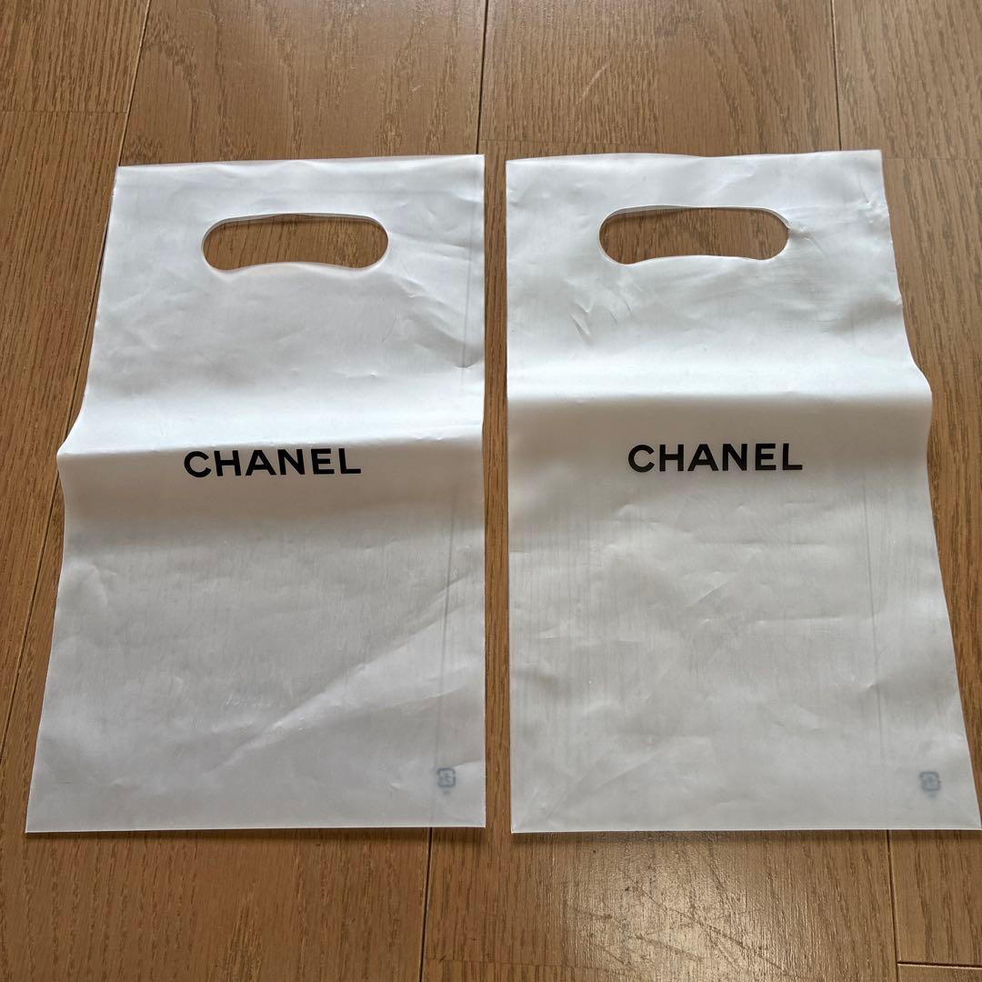 CHANEL Gift Bag White Set of 2