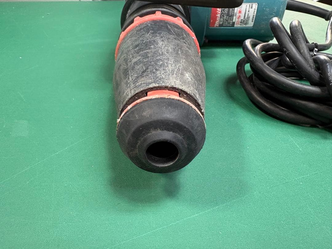 Makita Electric Hammer [HM1202C] With Case makita Breaking