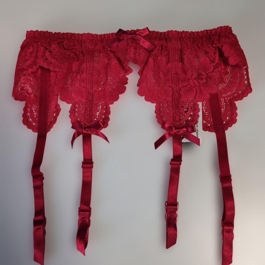 M-1540 Beautiful Stretch Lace Garter Belt M Red