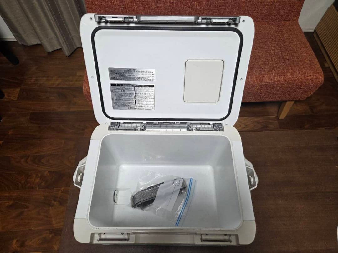 PROVISOR IZM TSS-2100X Cooler Box 3-Sided Vacuum