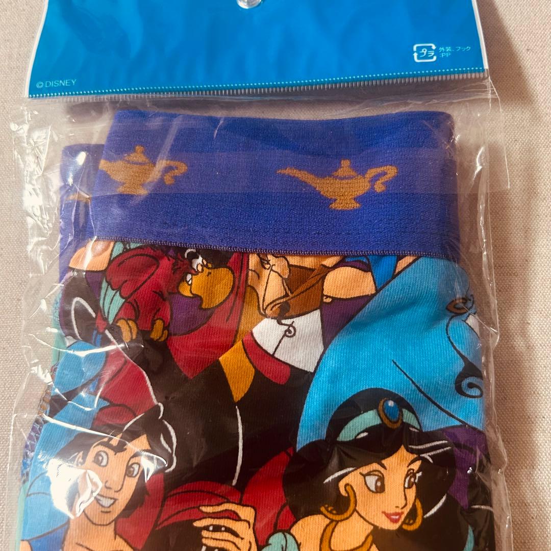 Size : M <div class=gnlqyh